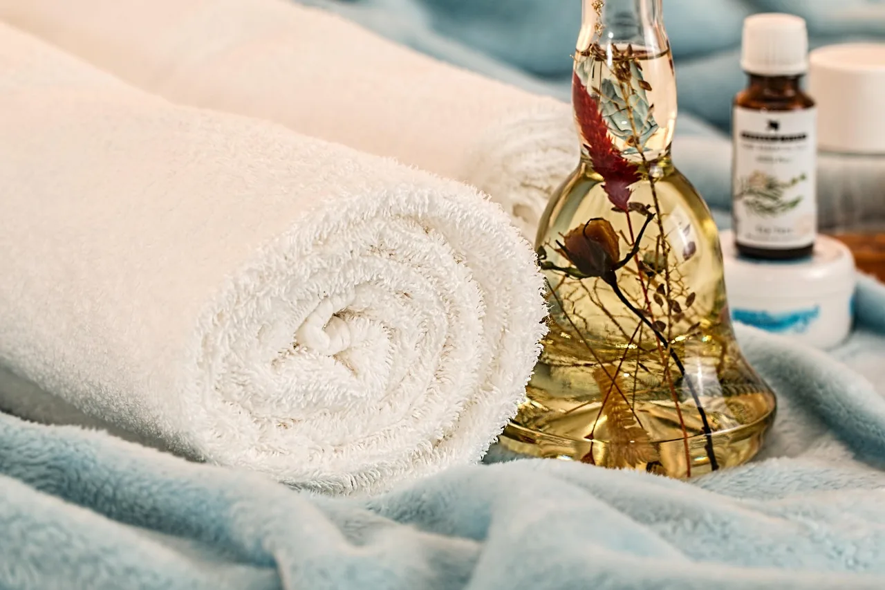 terapia masażem, olejki eteryczne, skincare, spa, aromaterapia, relaks, higiena, dobra kondycja, leczenie, wyrozumiałość, spa urody, odmładzanie, masaże spa, spa, spa, spa, spa, spa, relaks