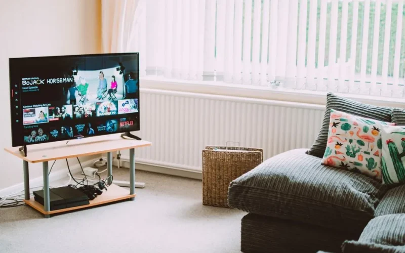 Samsung TV: jak zdjąć podstawę bez ryzyka uszkodzenia