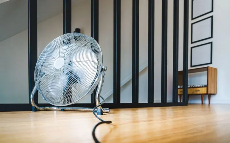 Zadbaj o dom latem. 5 trików na utrzymanie chłodu bez klimatyzacji w mieszkaniu