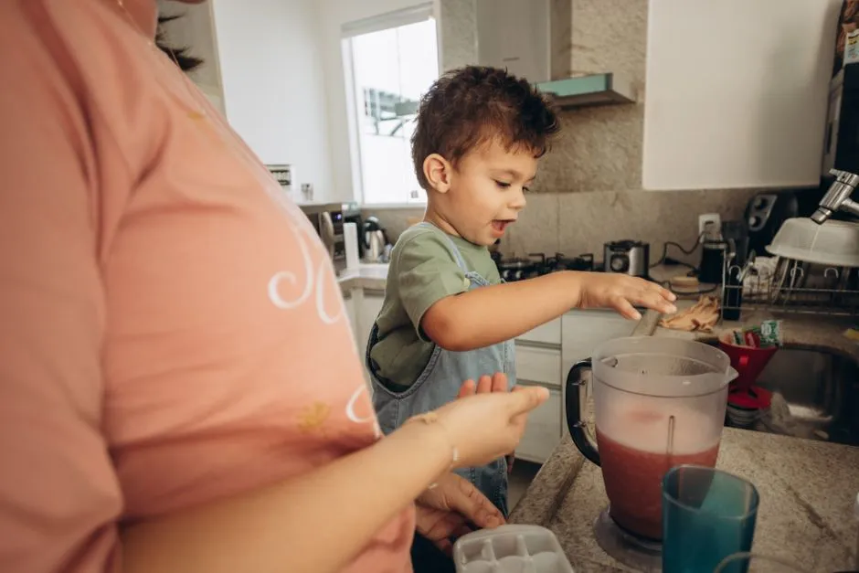Domowy kisiel bez chemii - 3 przepisy z owoców i skrobi, które pokochają dzieci