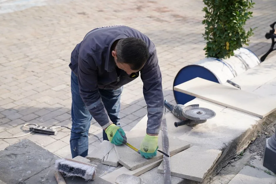 Uniknij kosztownych poprawek przy układaniu płyt tarasowych