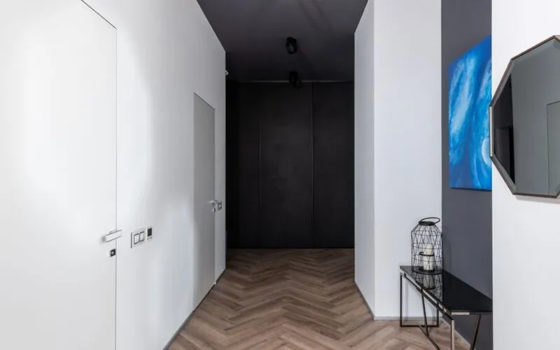 Jak wybrać kolor farby do przedpokoju bez okna? Sprawdzone kolory