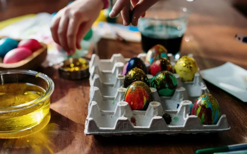 10 Najpiękniejszych Pisanek Wielkanocnych DIY - Krok po Kroku
