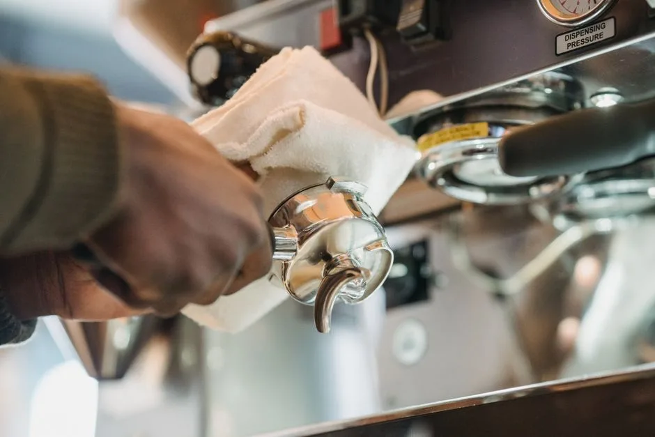 Sekrety czyszczenia ekspresu DeLonghi - poradnik