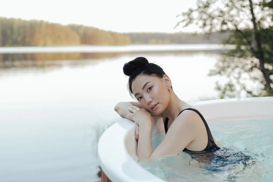 Jak stworzyć domowe SPA w ogrodzie? 5 pomysłów na strefę relaksu z jacuzzi i sauną