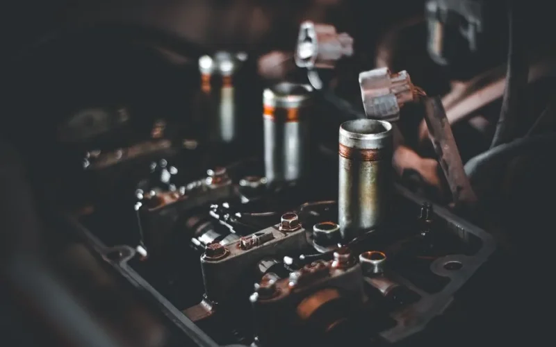 Detailed view of engine parts showcasing camshaft and cylinder head mechanics.